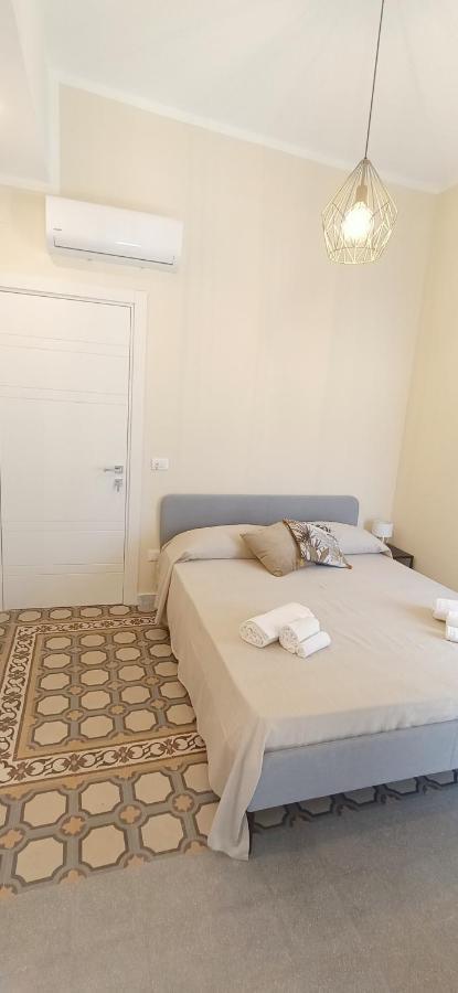 Domus Maqueda Bed & Breakfast Palermo Exterior photo